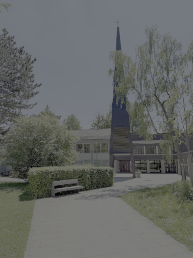 Blick auf die Versöhnungskirche aus dem kleinen Park